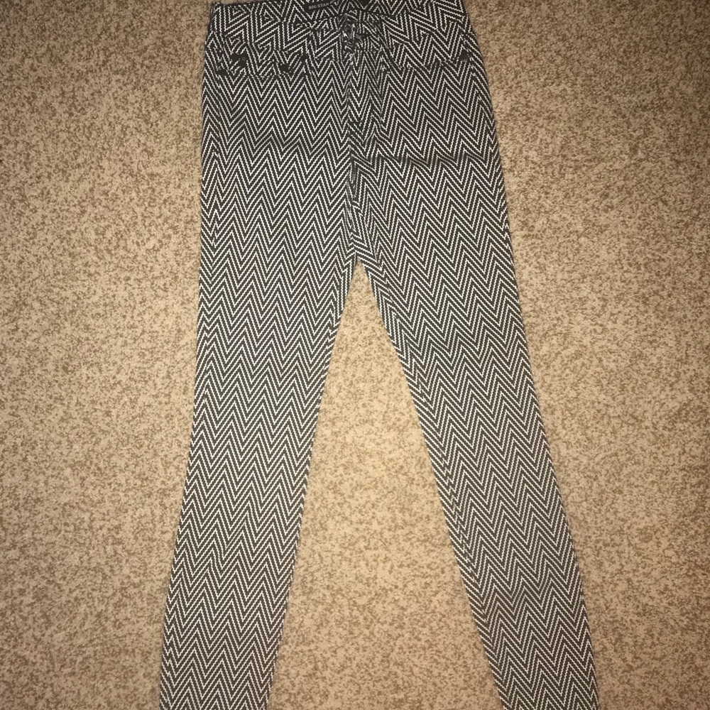 Big Star Skinnys size 25 NWOT